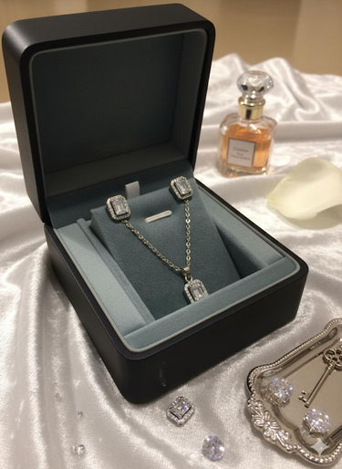 925 Silver Gleam Pendant Set